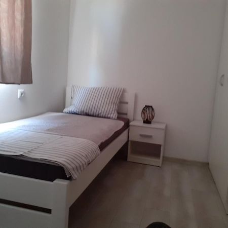 Apartmani Grumf Gornji Karin Luaran gambar