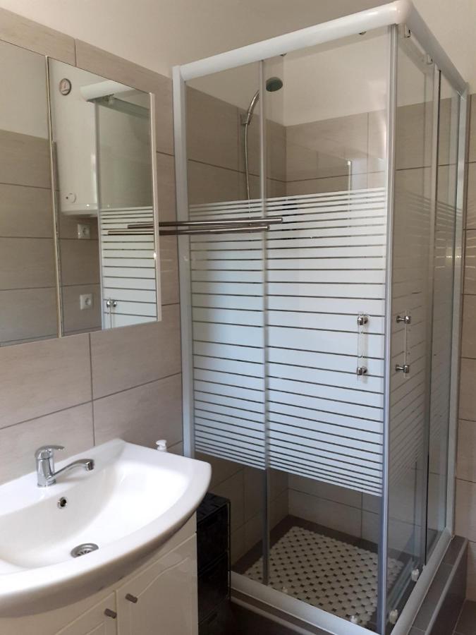 Apartmani Grumf Gornji Karin Luaran gambar