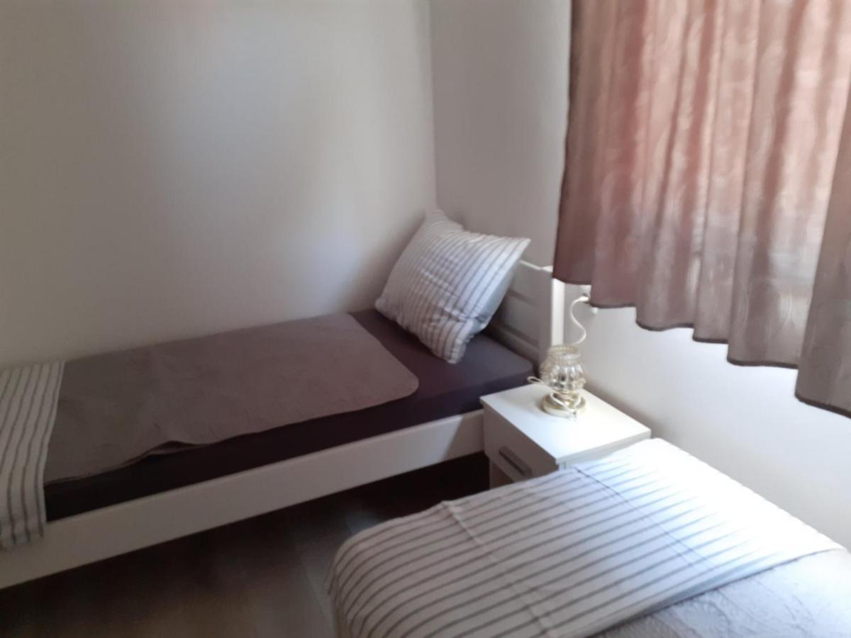 Apartmani Grumf Gornji Karin Luaran gambar